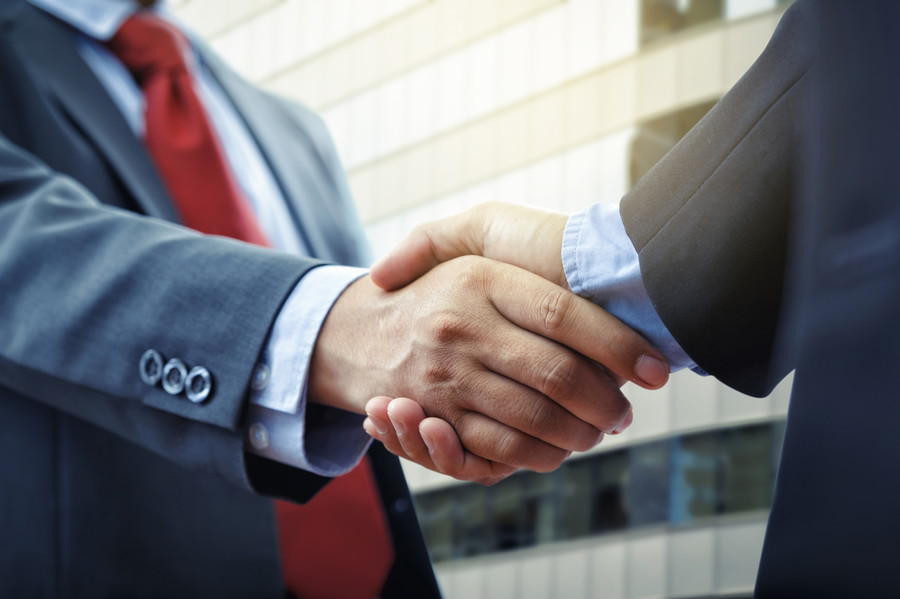 上海律師解讀:“奔馳蘇州元星”與“邁巴赫漏水事件”背后的法律紛爭